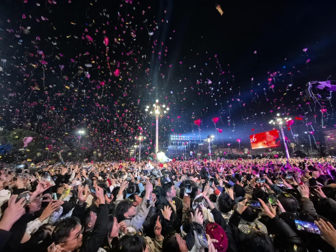 b7455f08c6af252e42d2b1bffba0d395